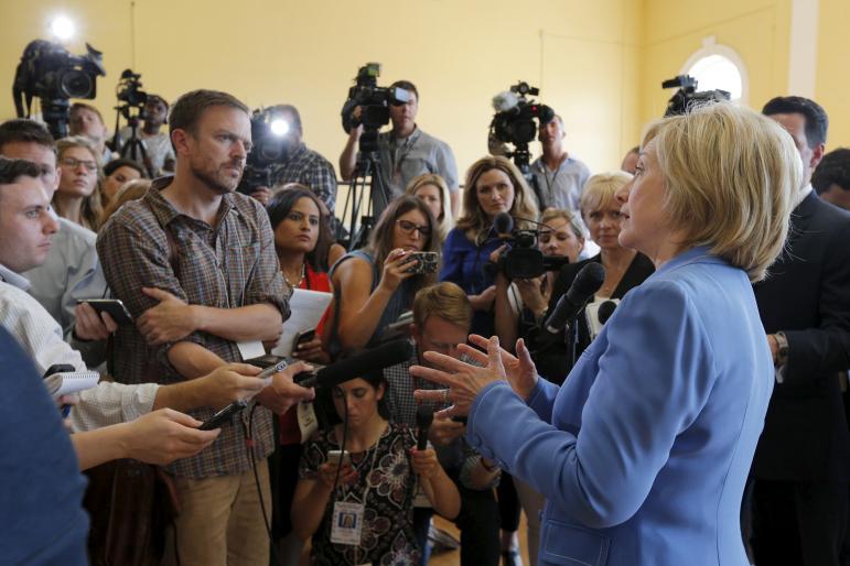 hillary-clinton-campaign-trail-2016