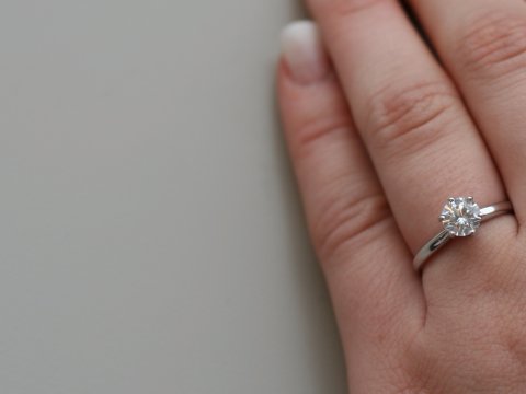 diamond-engagement-ring