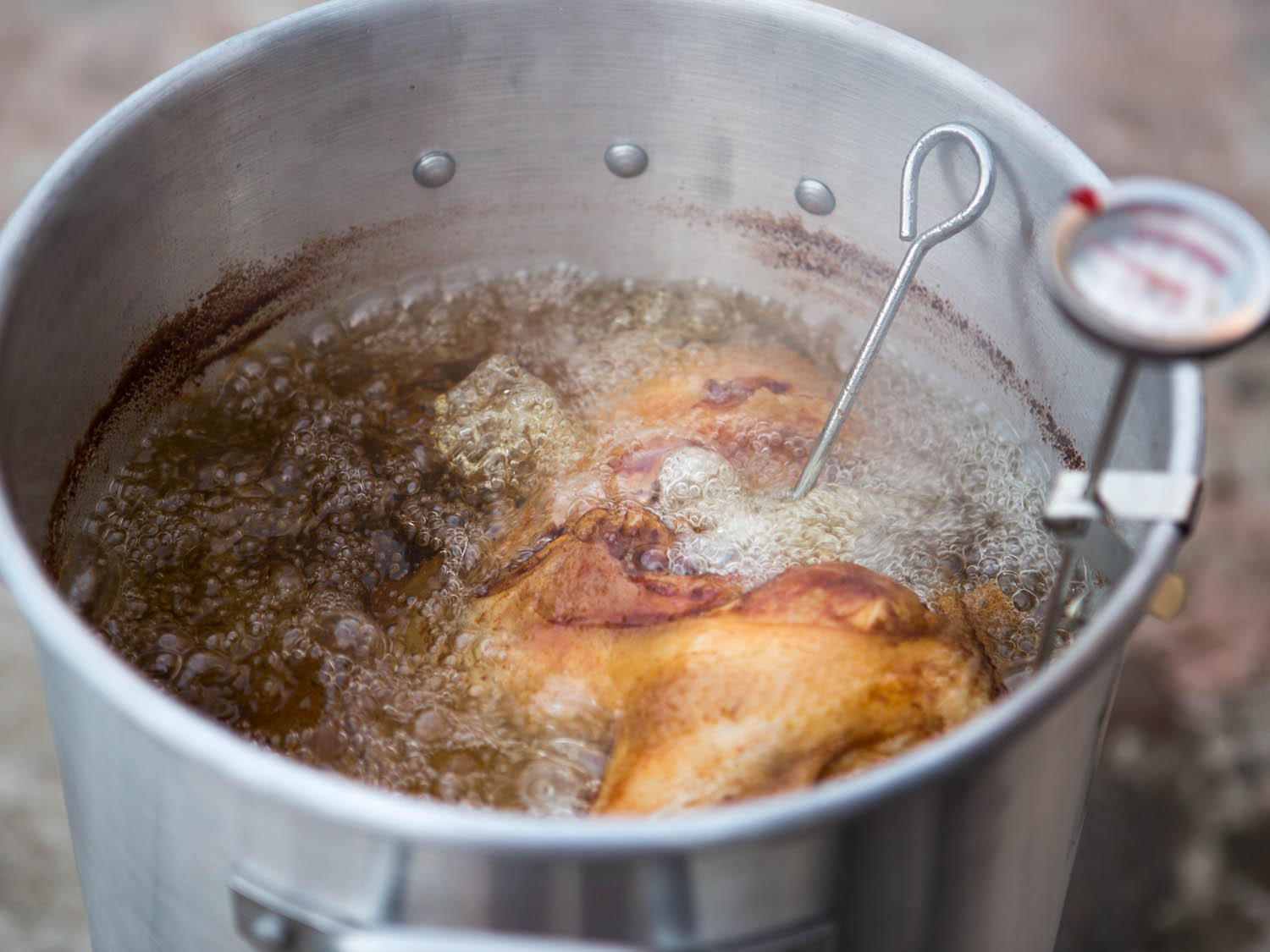20141116-deep-fried-turkey-outdoors-vicky-wasik-10