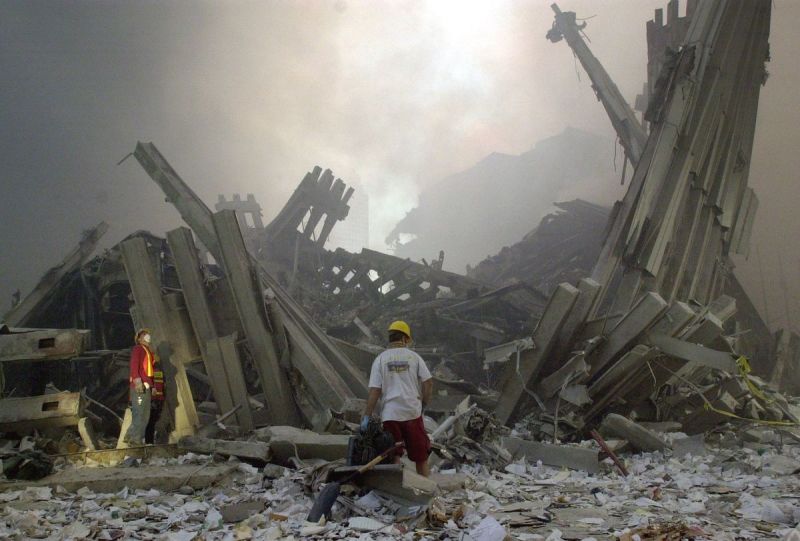 DO_R6J4BR72UaPacaYQLhQ-Wtc-utoky-2001-tasr